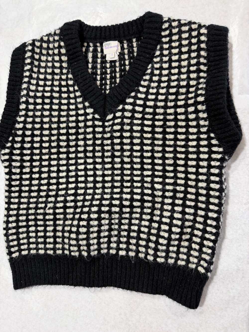 Black and White Check Knit Sweater - Women, “find me now” size small